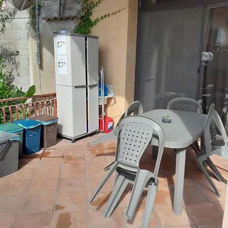 Elegance Apartment Taormina Letojanni Bagian luar foto