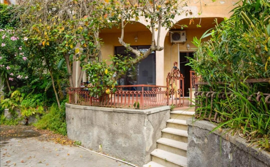 Elegance Apartment Taormina Letojanni Bagian luar foto